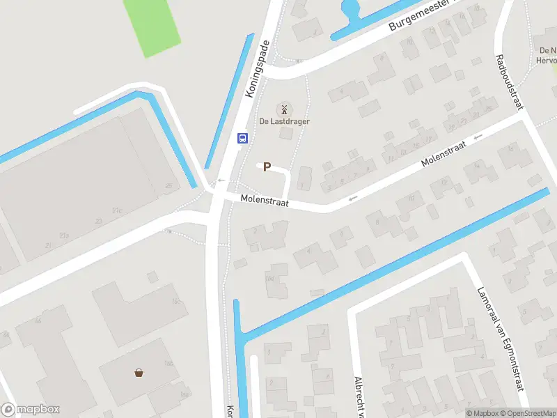 Ambulance met grote spoed naar de Molenstraat in Hoogwoud