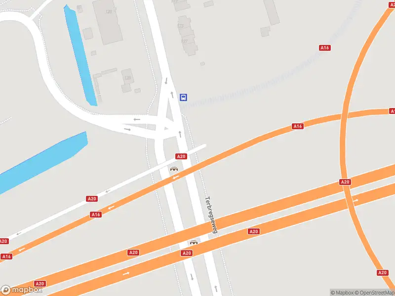 Ambulance met gepaste spoed naar de Terbregseweg in Rotterdam