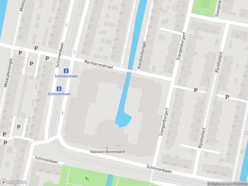 Ambulance met grote spoed naar de Schinnenbaan in Rotterdam