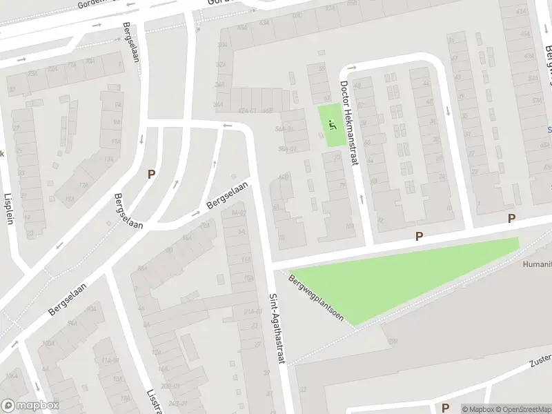 Ambulance met grote spoed naar de Sint-Agathastraat in Rotterdam