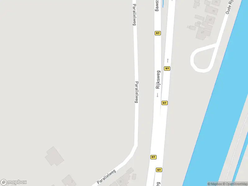 Ambulance met grote spoed naar de Parallelweg in 't Zand