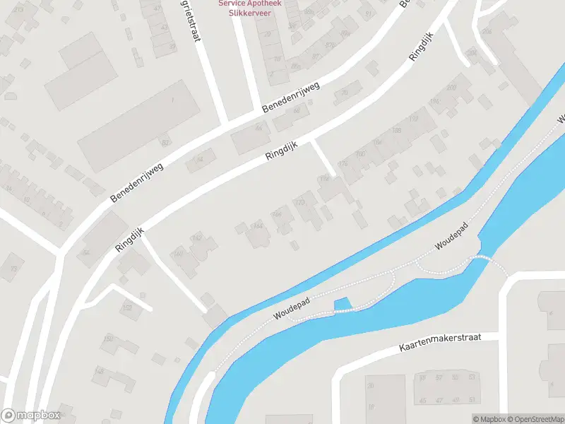 Ambulance met gepaste spoed naar de Ringdijk in Ridderkerk