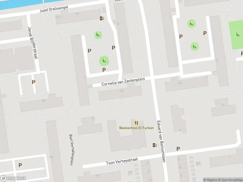 Ambulance met gepaste spoed naar de Cornelia van Zantenplein in Schiedam