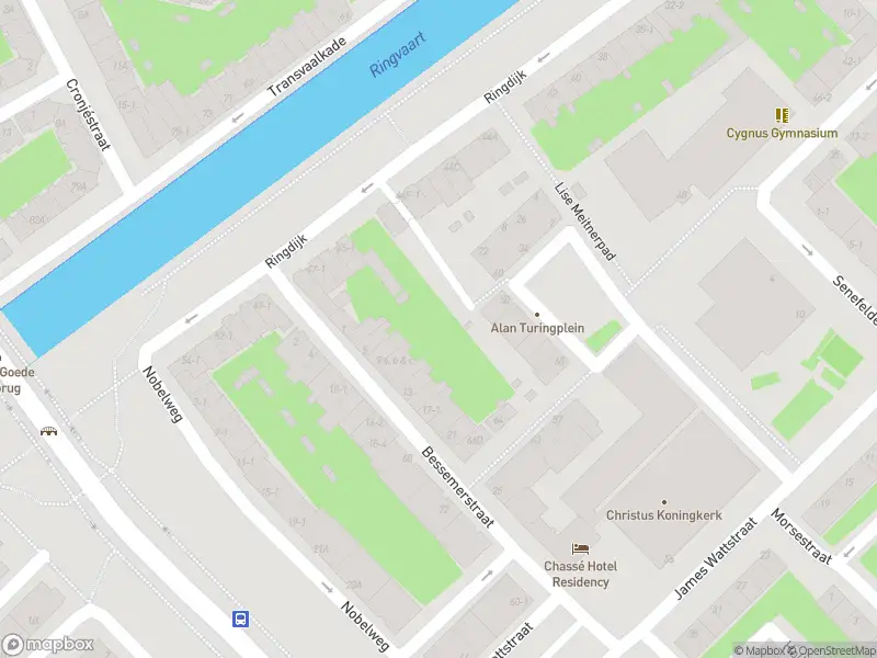 Ambulance met gepaste spoed naar de Ringdijk in Amsterdam