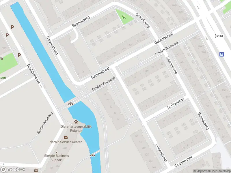 Brandweer met grote spoed naar de Glitterstraat in Amsterdam vanwege waarnemen gaslucht