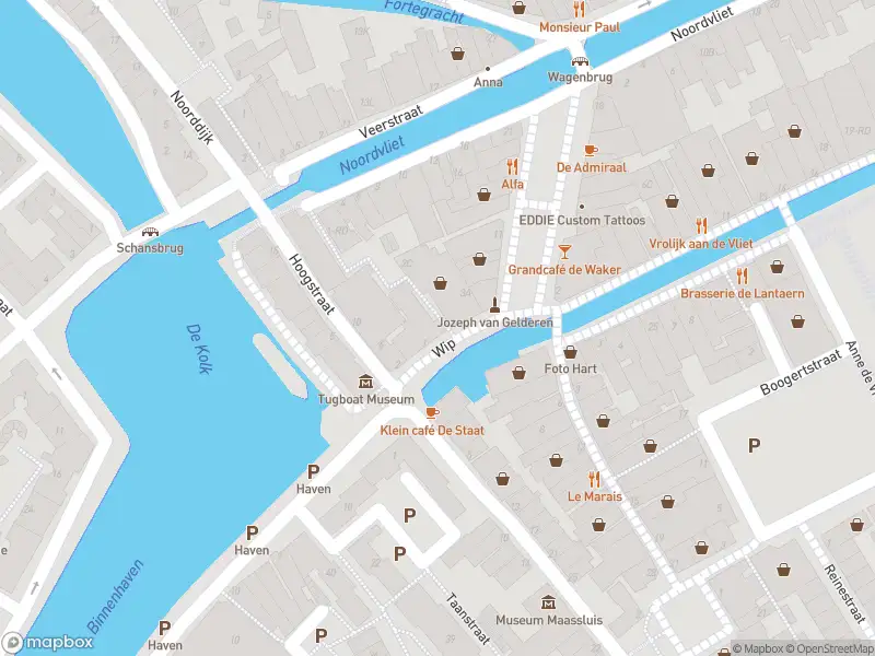 Ambulance met grote spoed naar de Wip in Maassluis