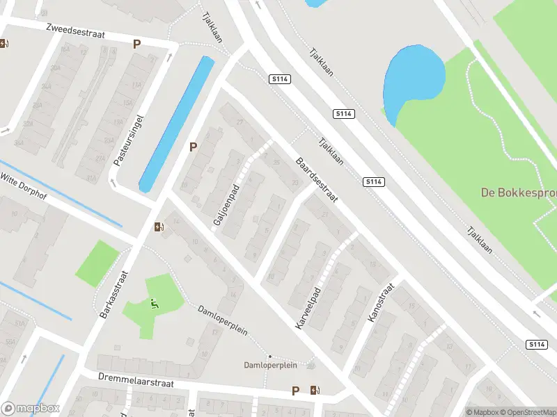 Ambulance met grote spoed naar de Botterstraat in Rotterdam