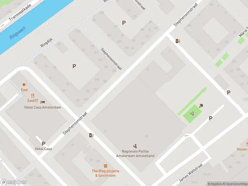 Ambulance met grote spoed naar de Rudolf Dieselstraat in Amsterdam