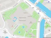 Ambulance met grote spoed naar de Museumstraat in Amsterdam