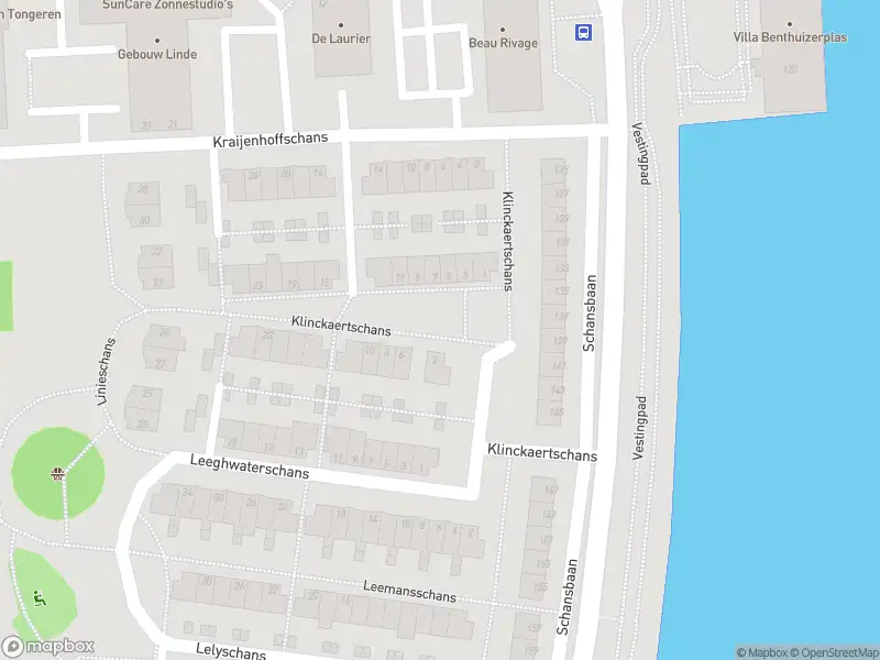 Ambulance met grote spoed naar de Klinckaertschans in Zoetermeer