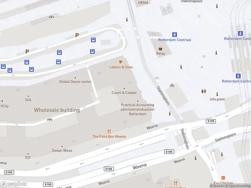 Ambulance met gepaste spoed naar de Conradstraat in Rotterdam