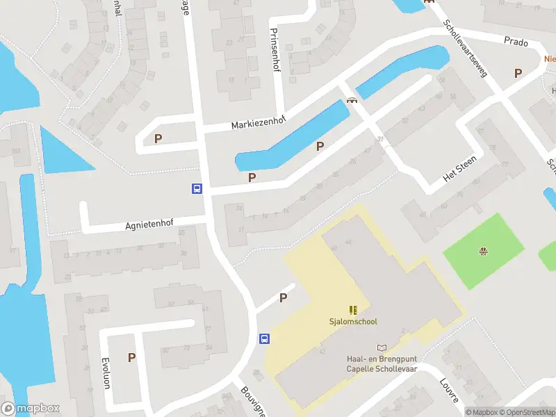 Ambulance met gepaste spoed naar de Het Steen in Capelle aan den IJssel