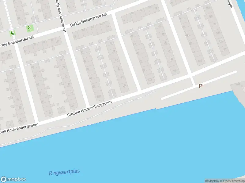 Ambulance met grote spoed naar de Clazina Kouwenbergzoom in Rotterdam