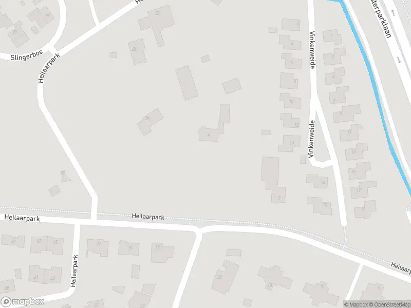 Brandweer met gepaste spoed naar de Heilaarpark in Breda vanwege een buitenbrand