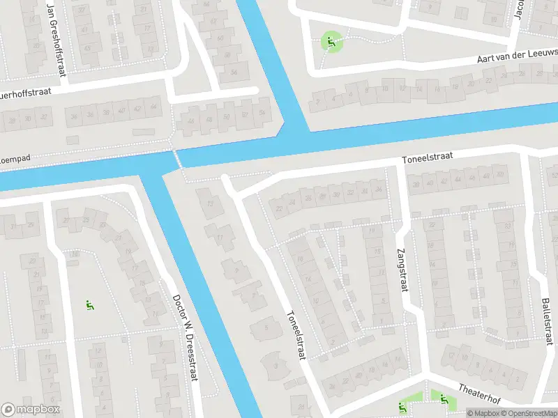 Ambulance met gepaste spoed naar de Toneelstraat in Gorinchem