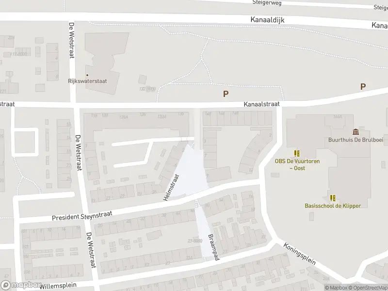 Ambulance met grote spoed naar de Helmstraat in IJmuiden