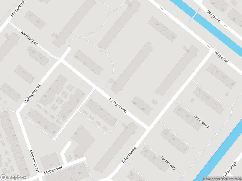 Ambulance met grote spoed naar de Kemperweg in Rotterdam