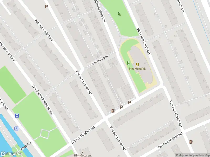 Ambulance met gepaste spoed naar de Van Schuijlenburchstraat in Delft