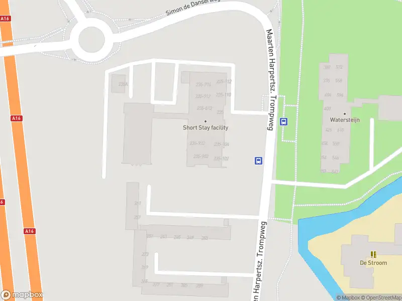 Ambulance met grote spoed naar de Maarten Harpertsz. Trompweg in Dordrecht