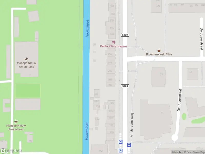 Ambulance met gepaste spoed naar de Amstelveenseweg in Amsterdam