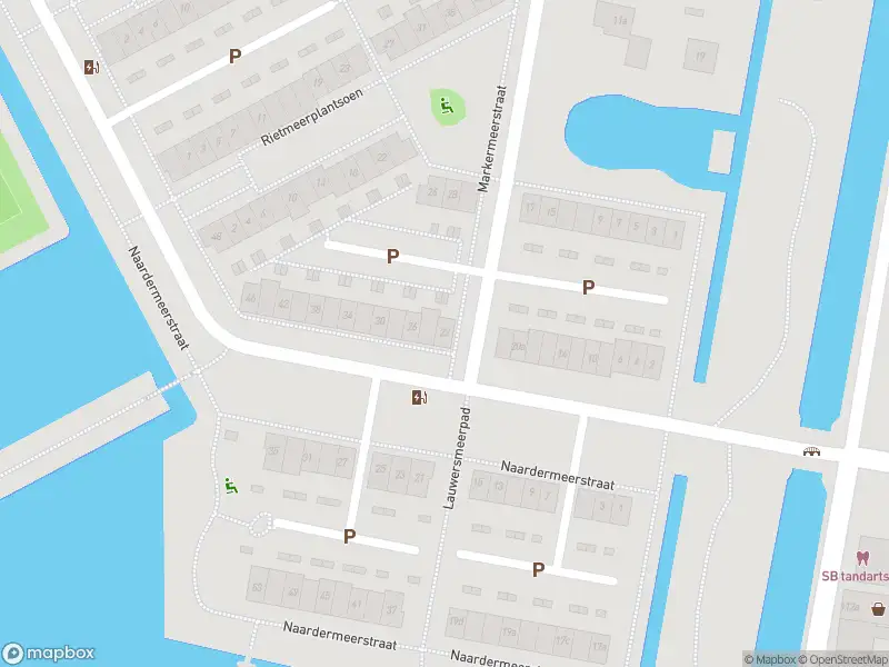 Ambulance met gepaste spoed naar de Naardermeerstraat in Berkel en Rodenrijs