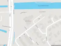 Brandweer met gepaste spoed naar de Hoekbree in Assen vanwege een liftopsluiting