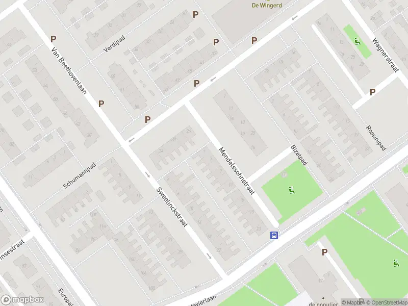 Ambulance met grote spoed naar de Mendelssohnstraat in Nieuwerkerk aan den IJssel