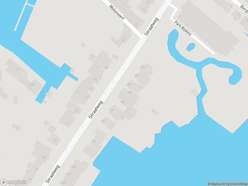 Ambulance met gepaste spoed naar de Straatweg in Rotterdam