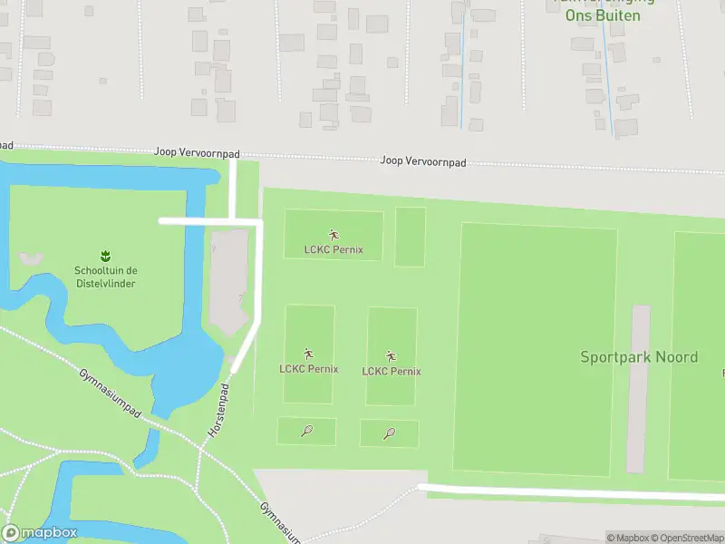Ambulance met gepaste spoed naar de Joop Vervoornpad in Leiden