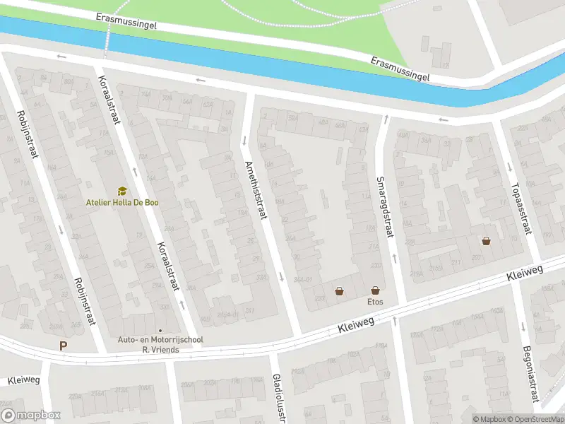 Ambulance met grote spoed naar de Amethiststraat in Rotterdam