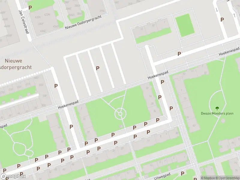 Ambulance met grote spoed naar de Hoekenespad in Amsterdam