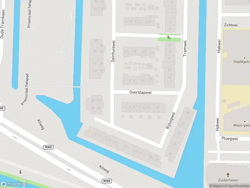 Ambulance met grote spoed naar de Overstapwei in Barendrecht