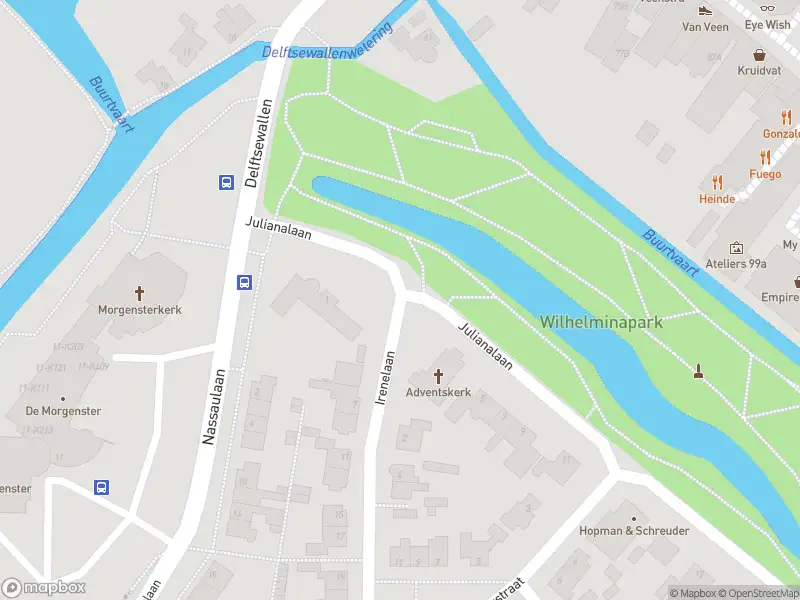 Ambulance met grote spoed naar de Nassaulaan in Zoetermeer