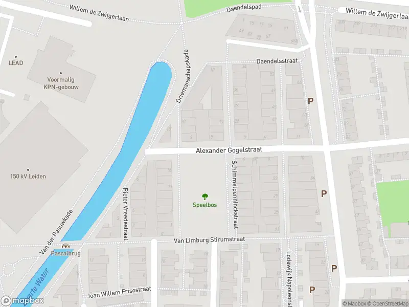 Ambulance met grote spoed naar de Alexander Gogelstraat in Leiden