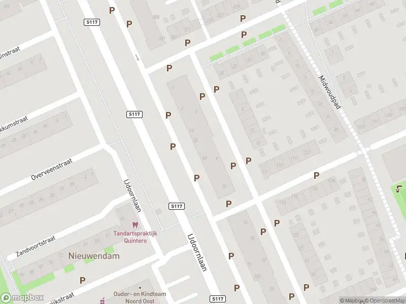 Ambulance met gepaste spoed naar de Limmenstraat in Amsterdam