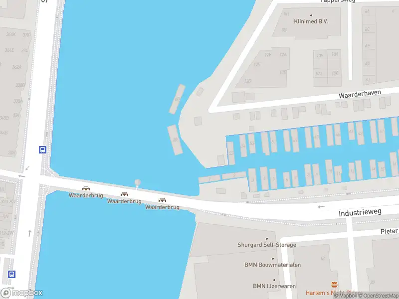 Ambulance met gepaste spoed naar de Waarderhaven in Haarlem