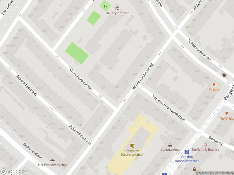 Ambulance met gepaste spoed naar de Willebrordusstraat in Rotterdam