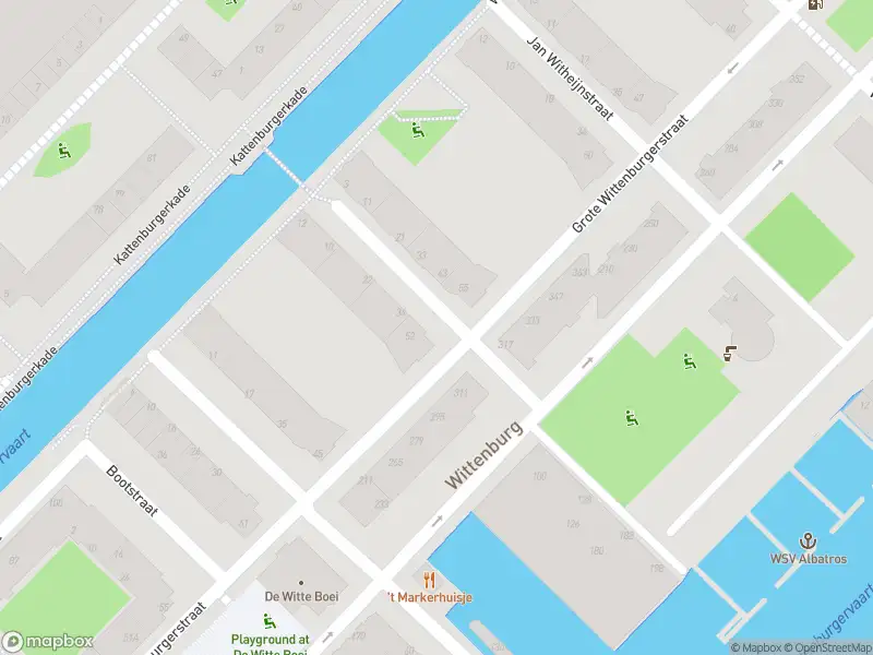 Ambulance met grote spoed naar de Jacob Burggraafstraat in Amsterdam