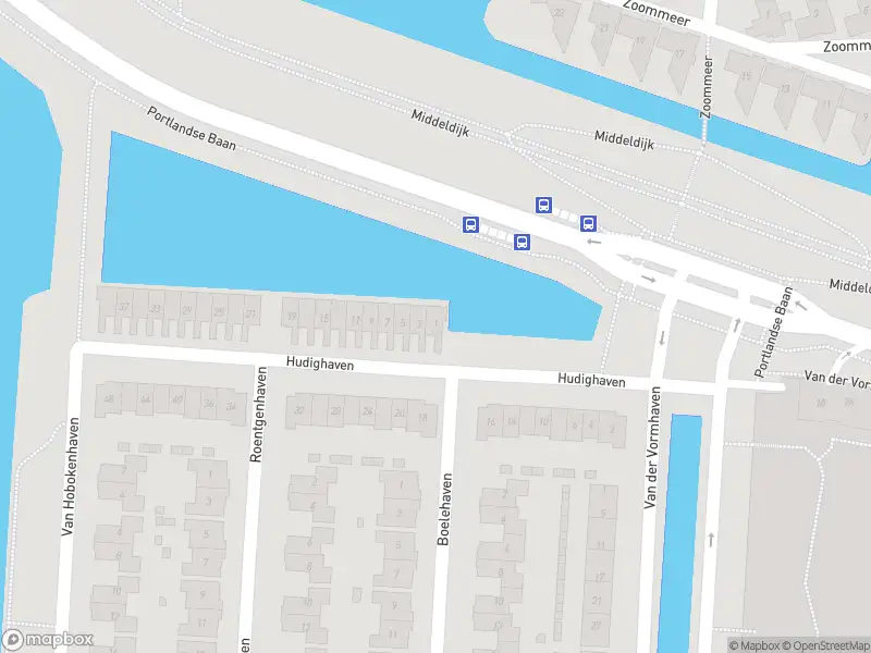 Ambulance met gepaste spoed naar de Hudighaven in Barendrecht