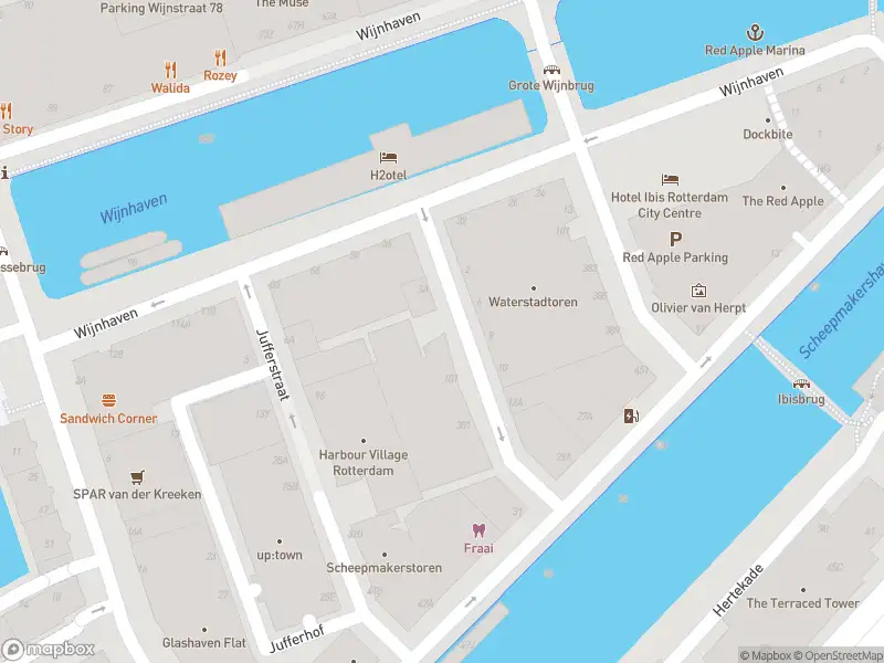 Ambulance met gepaste spoed naar de Bierstraat in Rotterdam