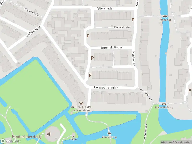 Ambulance met grote spoed naar de Argusvlinder in Leiden