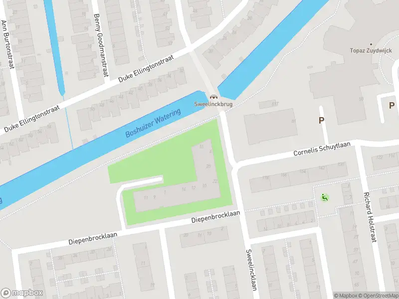 Ambulance met gepaste spoed naar de Darius Milhaudstraat in Leiden