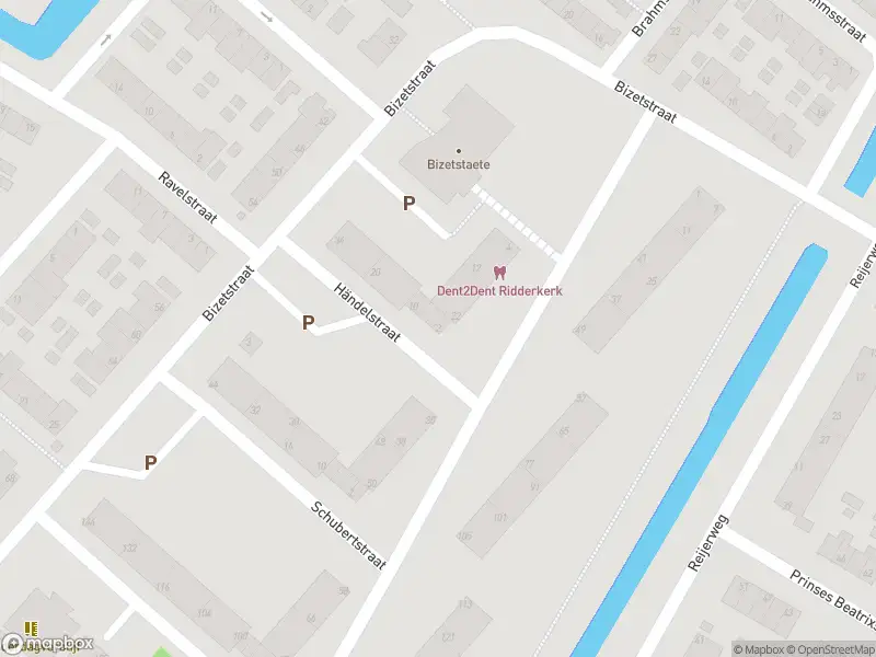 Ambulance met grote spoed naar de Händelstraat in Ridderkerk