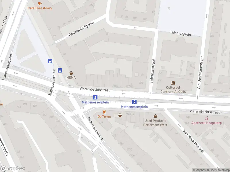 Ambulance met gepaste spoed naar de Vierambachtsstraat in Rotterdam
