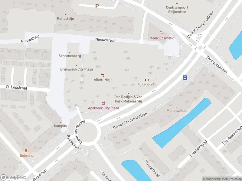 Ambulance met grote spoed naar de Dr. J.M. den Uyllaan in Spijkenisse