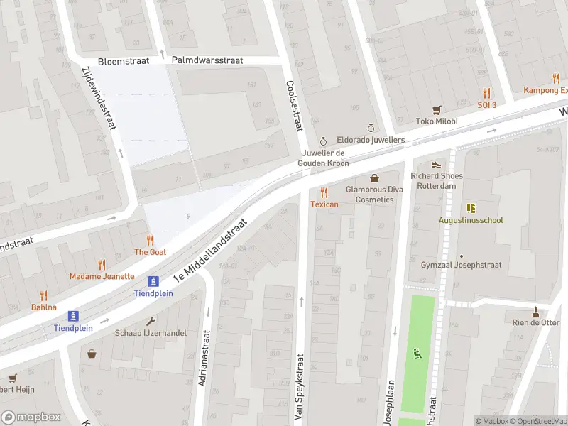 Ambulance met grote spoed naar de 1e Middellandstraat in Rotterdam