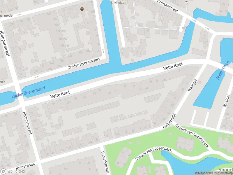 Ambulance met grote spoed naar de Vette Knol in Enkhuizen