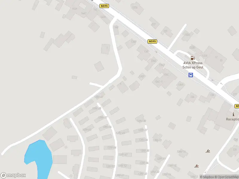 Politie naar de Valkenburgerweg in Schin op Geul vanwege aanrijding met letsel