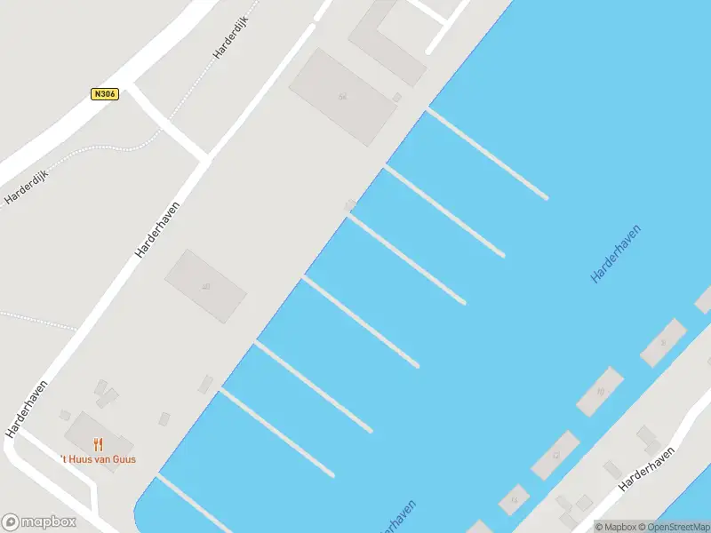 Brandweer met gepaste spoed naar de Harderhaven in Zeewolde