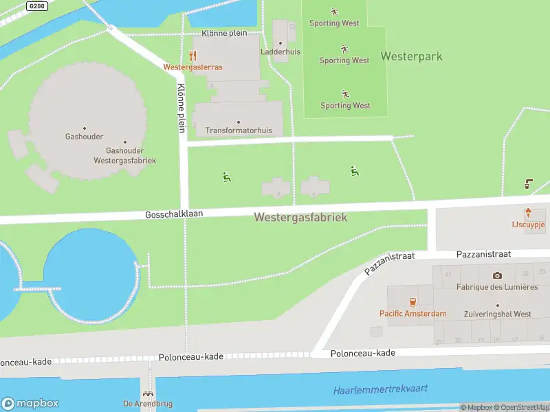 Ambulance met gepaste spoed naar de Gosschalklaan in Amsterdam